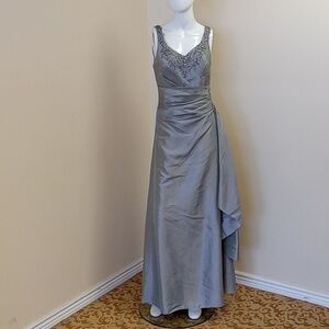 Jessica designs size 4 prom dress
